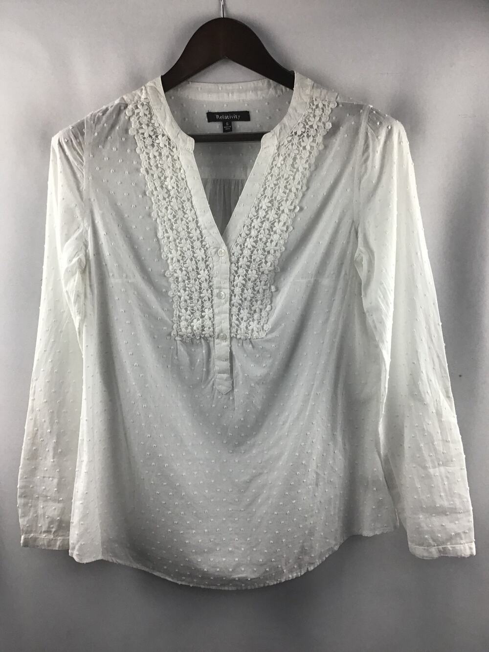 Women’s Relativity White Roll Tab Sleeve Half Buttoned Blouse Size Small